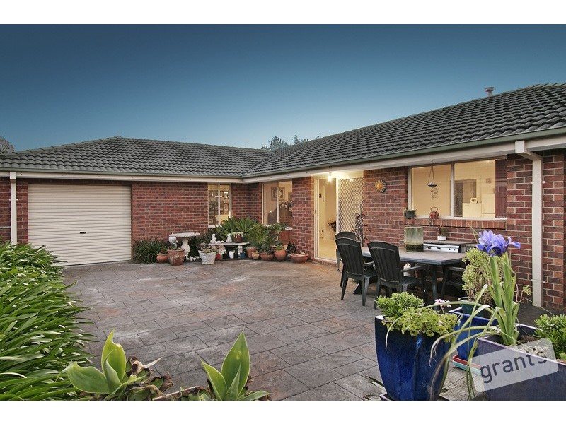 15 Kinsale View, Berwick VIC 3806