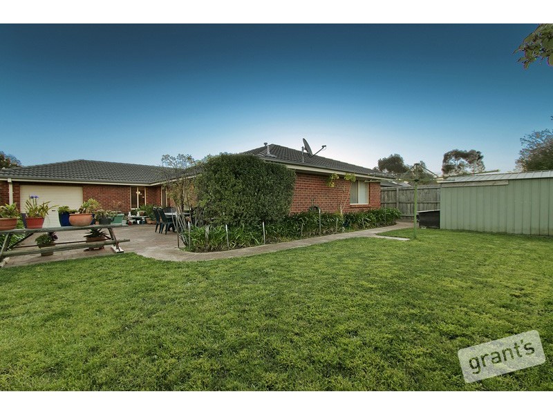 15 Kinsale View, Berwick VIC 3806