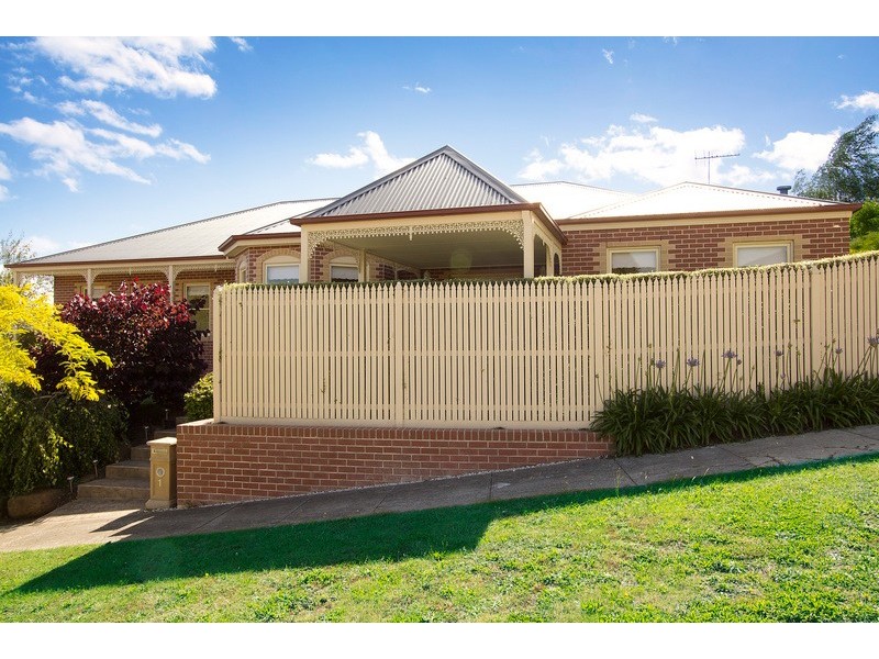 1 Temora Rise, Berwick VIC 3806