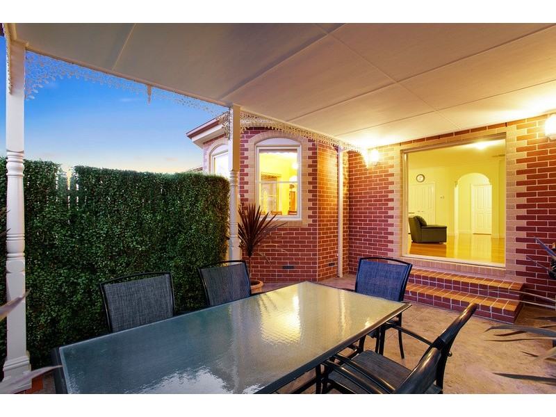 1 Temora Rise, Berwick VIC 3806