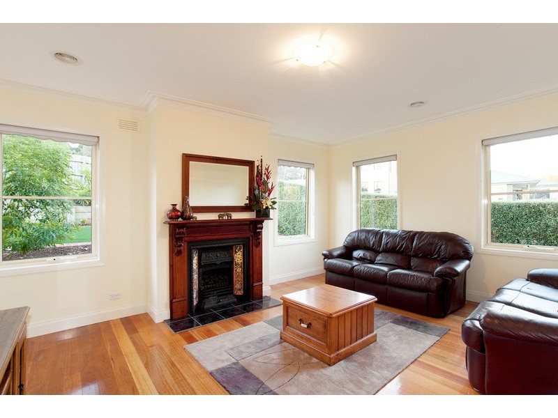 1 Temora Rise, Berwick VIC 3806