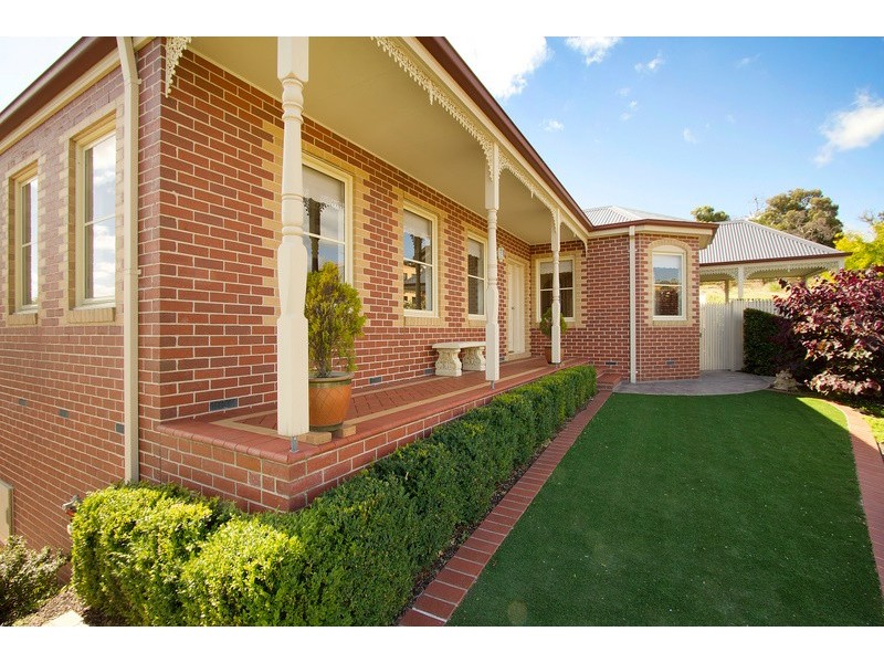 1 Temora Rise, Berwick VIC 3806