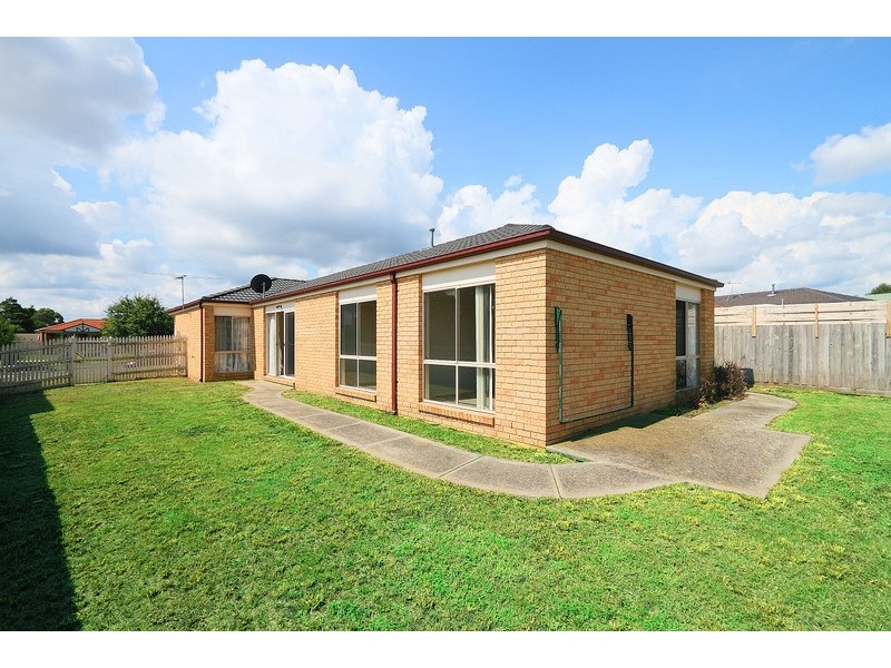 19 Domain Drive, Berwick VIC 3806