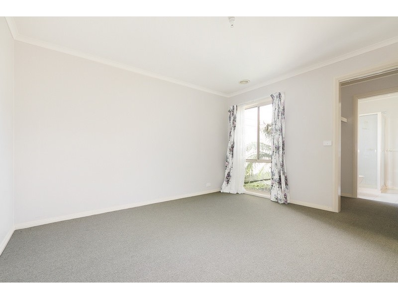 19 Domain Drive, Berwick VIC 3806