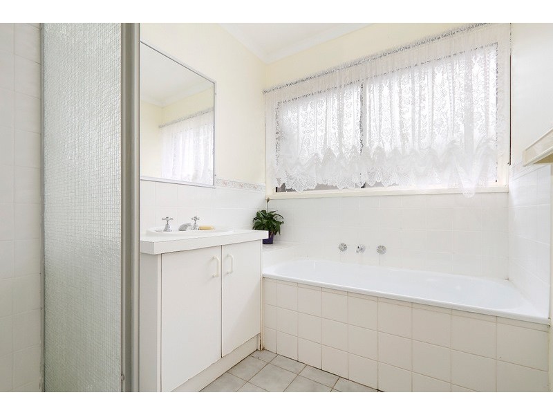 2/50 Willow Drive, Hampton Park VIC 3976