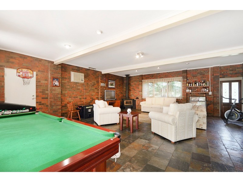 450 Beaconsfield Emerald Road, Guys Hill VIC 3807