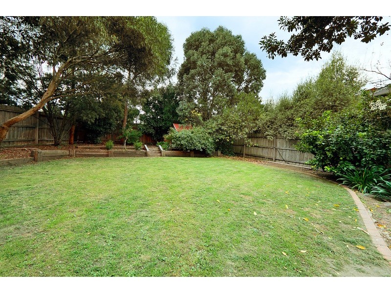 16 Matheson Court, Berwick VIC 3806