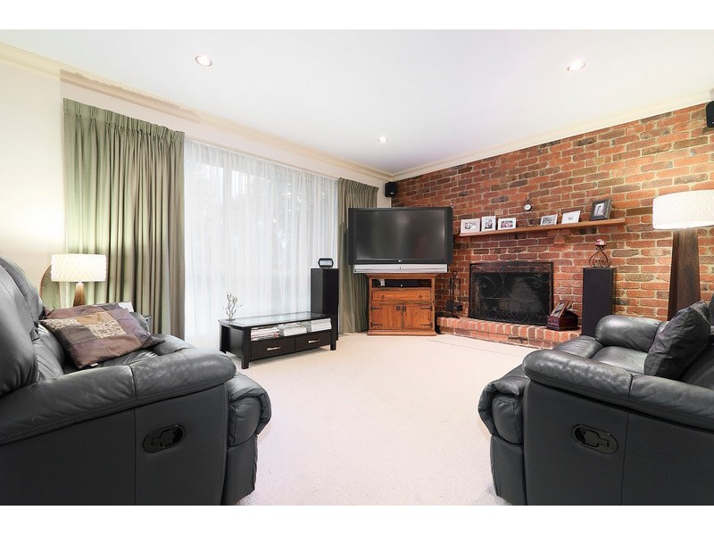 16 Matheson Court, Berwick VIC 3806