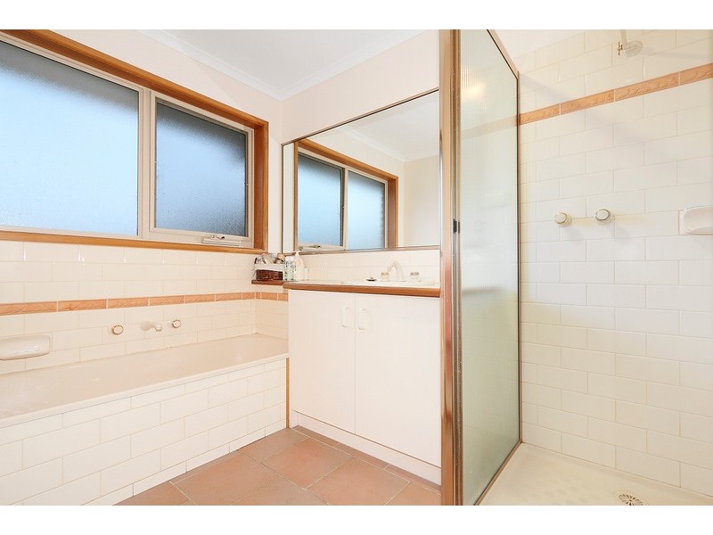 16 Matheson Court, Berwick VIC 3806