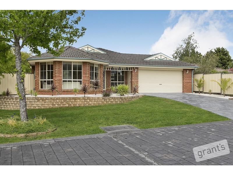1 Meadow Place, Narre Warren South VIC 3805