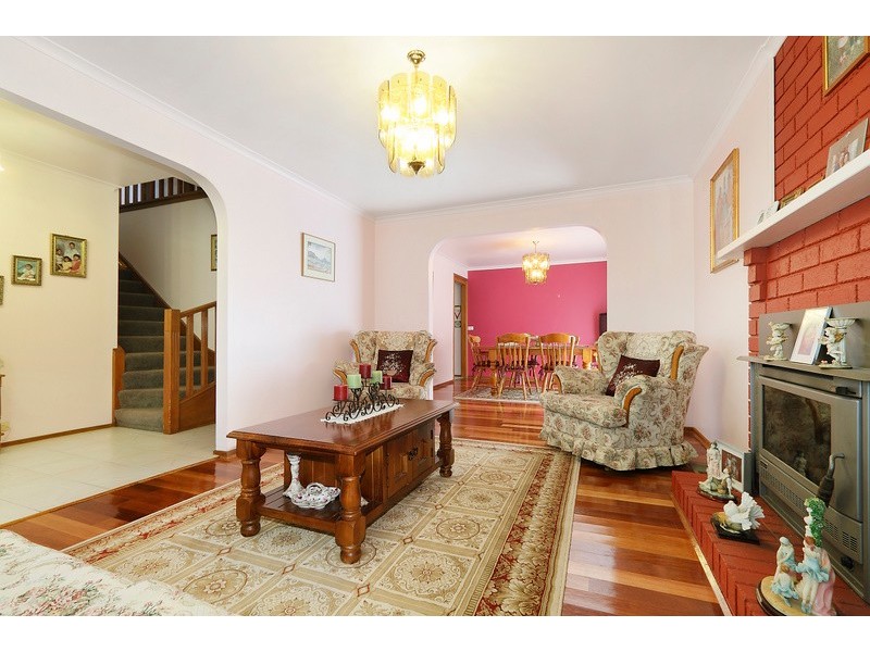 44 David Collins Drive, Endeavour Hills VIC 3802