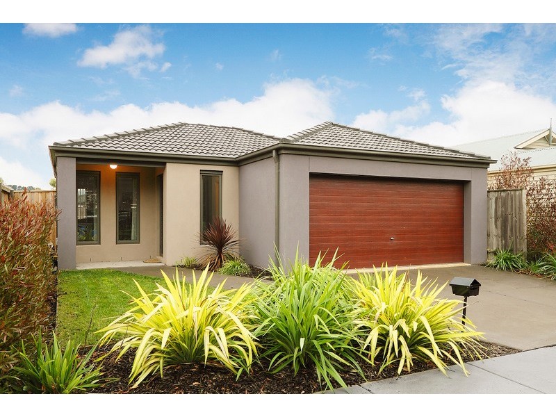 17 Syme Road, Pakenham VIC 3810