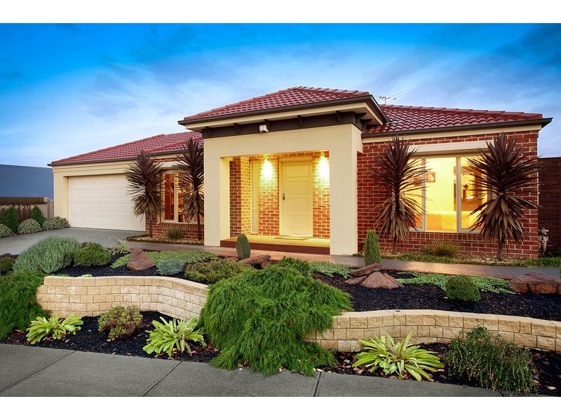 15 Wildflower Crescent, Narre Warren South VIC 3805