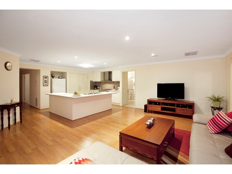 15 Wildflower Crescent, Narre Warren South VIC 3805