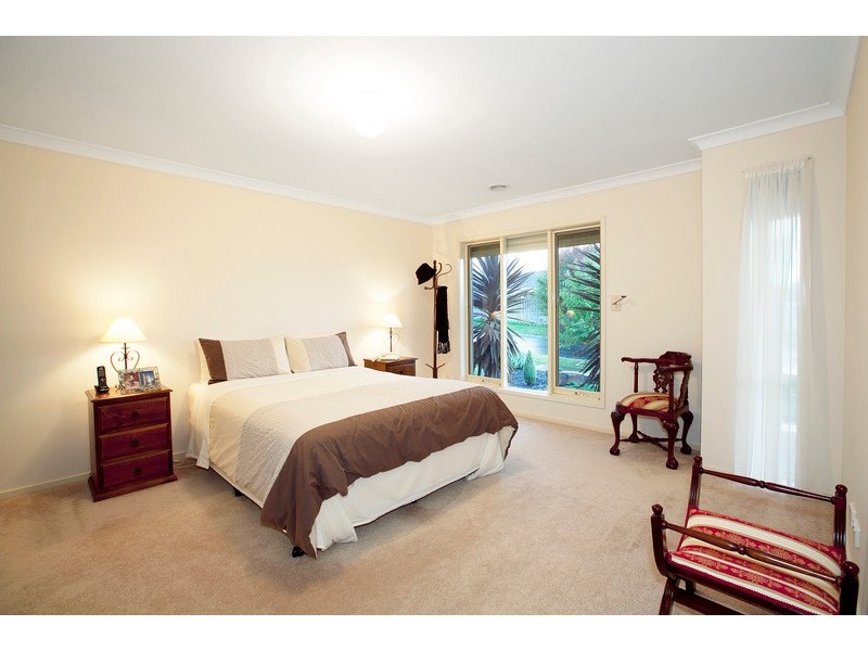 15 Wildflower Crescent, Narre Warren South VIC 3805
