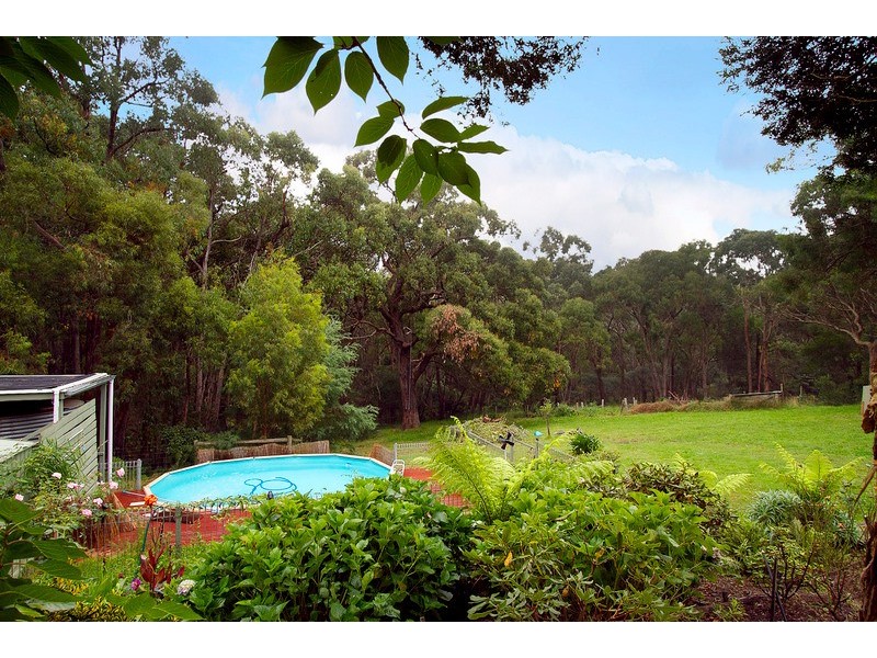 98 Yackatoon Road, Beaconsfield Upper VIC 3808