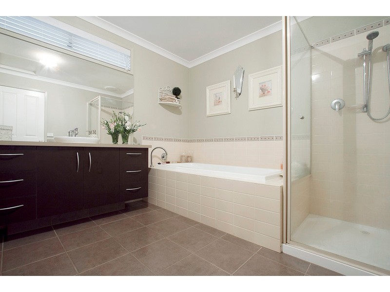 10 Azimuth Close, Narre Warren South VIC 3805