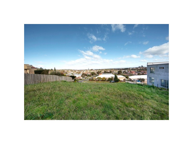 25 Wintersun Road, Berwick VIC 3806