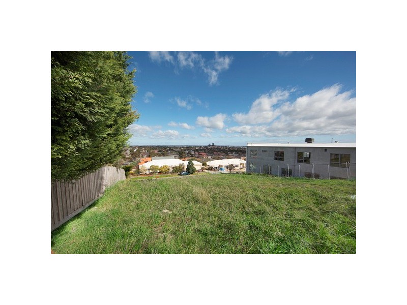 25 Wintersun Road, Berwick VIC 3806