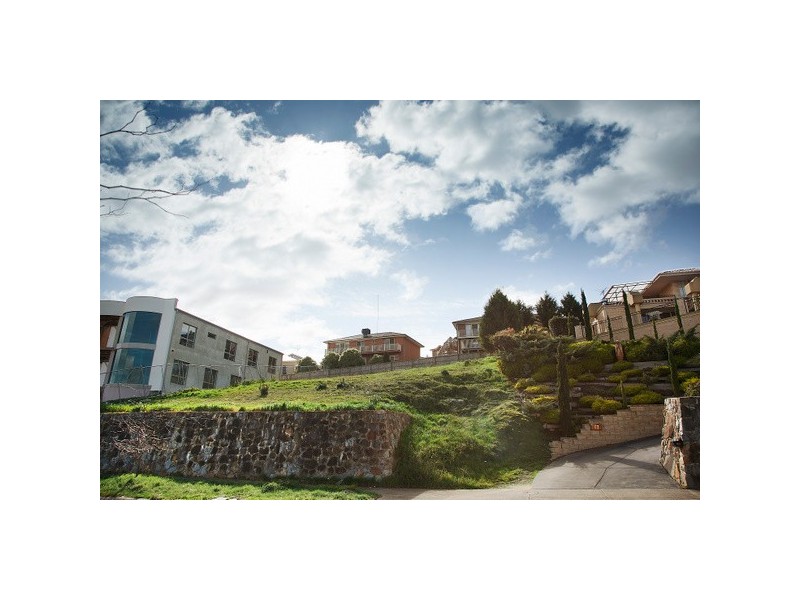 25 Wintersun Road, Berwick VIC 3806