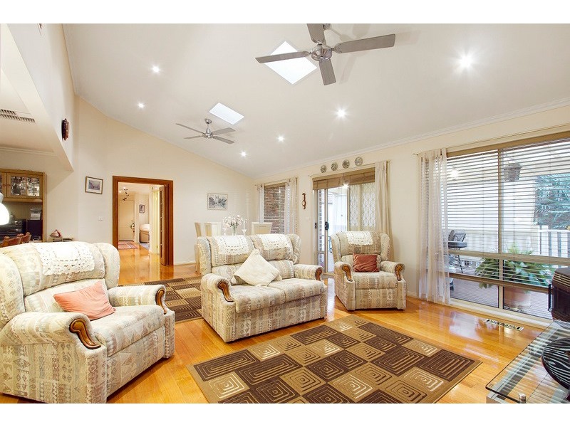 9 Lisson Court, Berwick VIC 3806