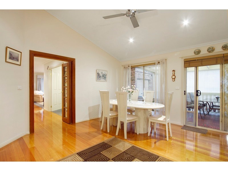 9 Lisson Court, Berwick VIC 3806