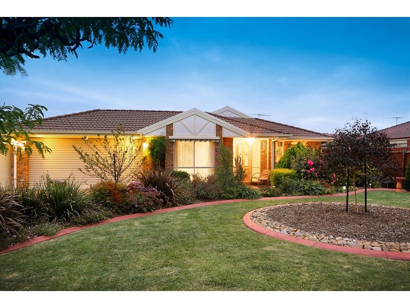 5 Danehill Grove, Berwick VIC 3806