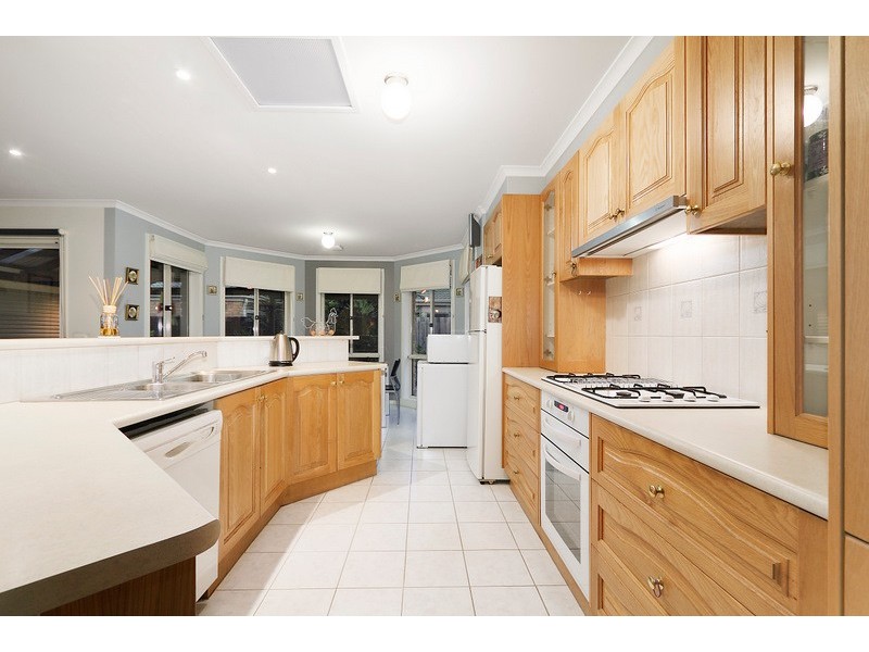 5 Danehill Grove, Berwick VIC 3806