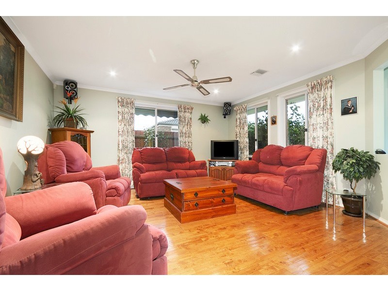 5 Danehill Grove, Berwick VIC 3806