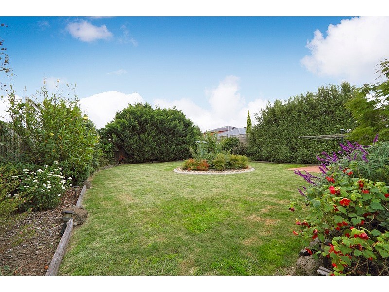 5 Danehill Grove, Berwick VIC 3806