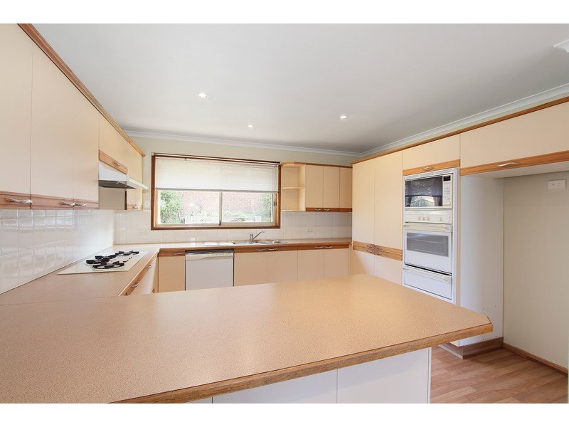 13 Barellan Mews, Berwick VIC 3806