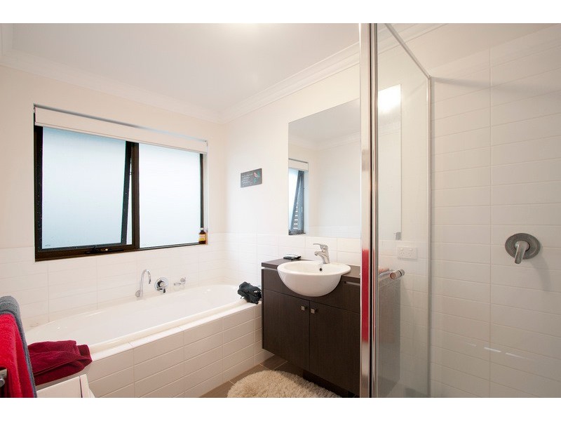 18 Whitehaven Street, Berwick VIC 3806