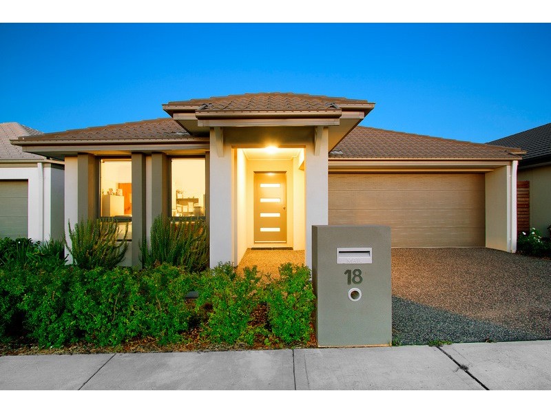 18 Whitehaven Street, Berwick VIC 3806