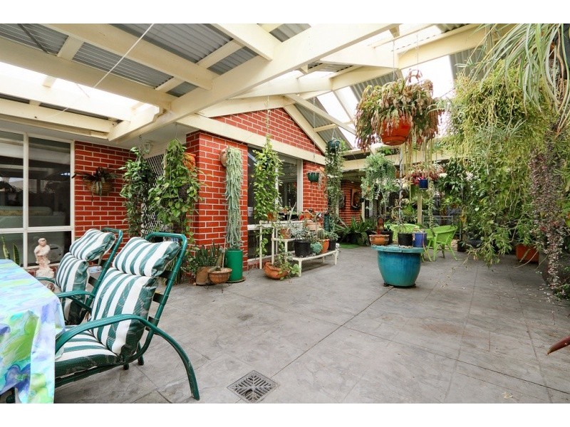 16 Ashmore Avenue, Narre Warren South VIC 3805