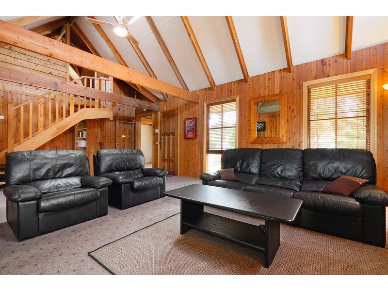 42 Cheviot Avenue, Berwick VIC 3806