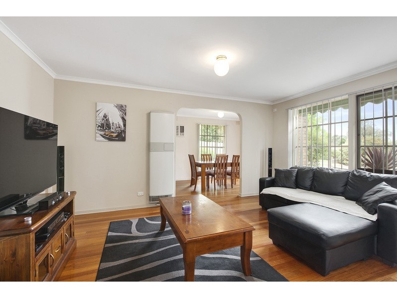 87 Cheviot Avenue, Berwick VIC 3806