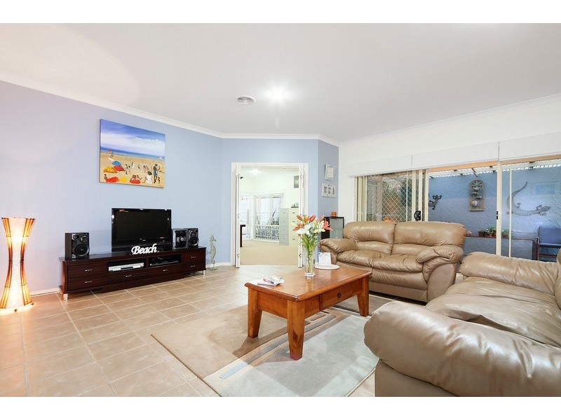 27 Blake Street, Berwick VIC 3806