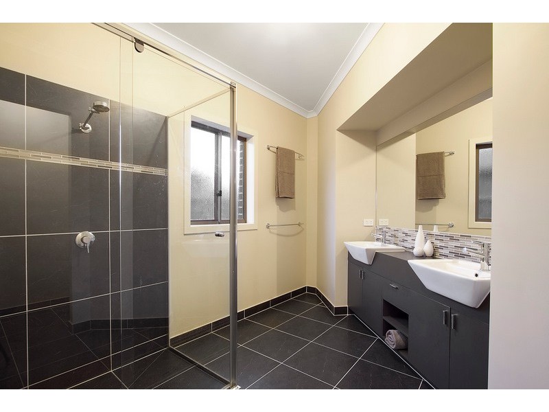 3 Dairy Close, Officer VIC 3809