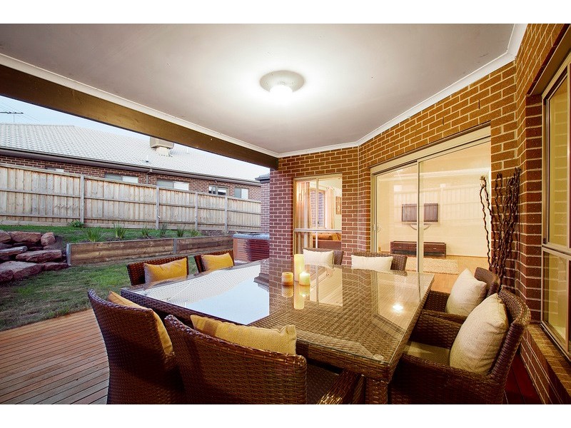 3 Dairy Close, Officer VIC 3809