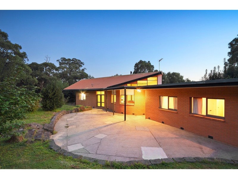 102 Blumm Road, Belgrave South VIC 3160