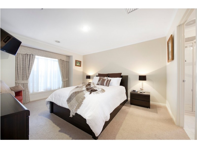 31 Ridgemont Drive, Berwick VIC 3806