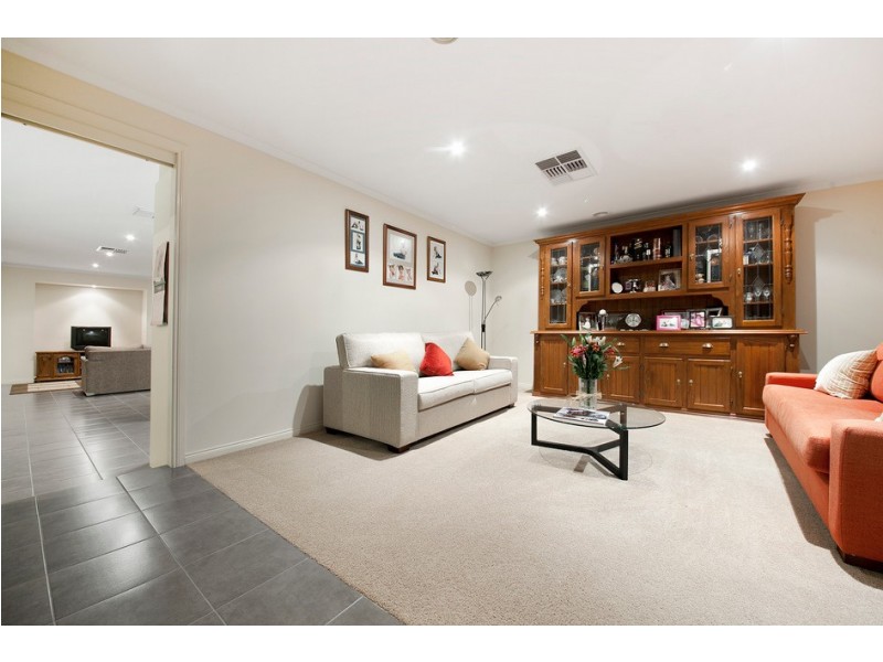 31 Ridgemont Drive, Berwick VIC 3806