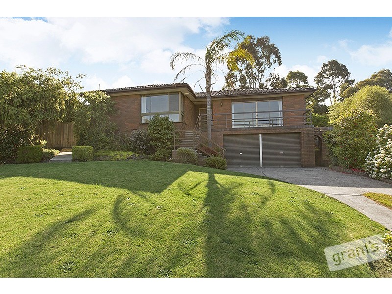 26 Outlook Drive, Berwick VIC 3806