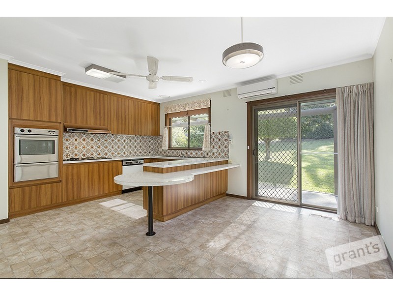 26 Outlook Drive, Berwick VIC 3806