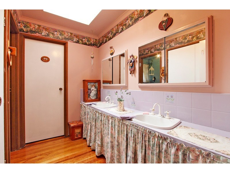 4 Pisa Court, Doveton VIC 3177