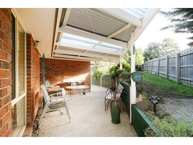 8 Sue Place, Berwick VIC 3806