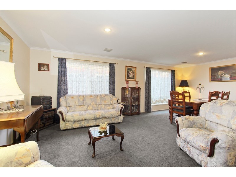 11 Fabriano Place, Narre Warren South VIC 3805