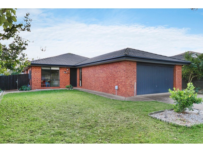 16 Pelican Court, Narre Warren South VIC 3805