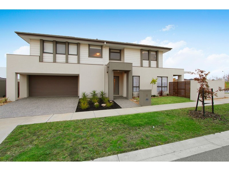 8 Meridian Circuit, Berwick VIC 3806