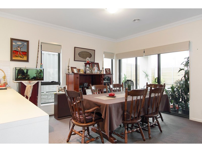 8 Meridian Circuit, Berwick VIC 3806